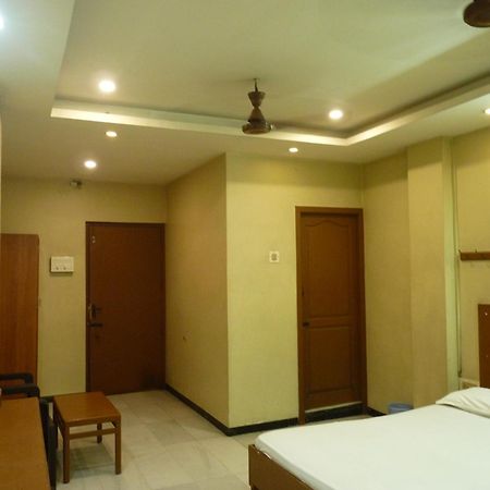 Nanda Lodge Mettuppalaiyam  Exterior photo